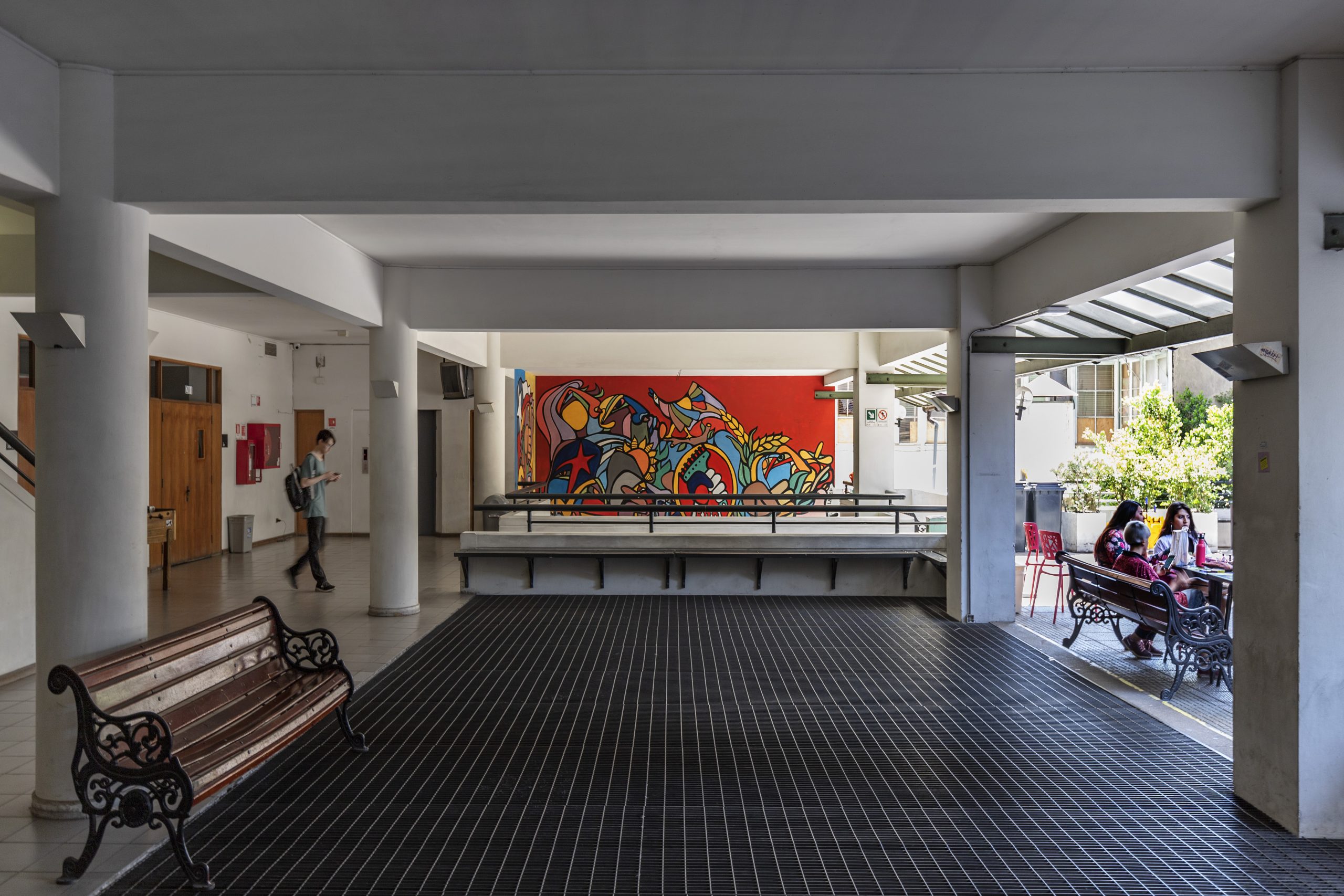 Cuatro estudiantes de Publicidad UDP obtuvieron el oro en el Festival Jóvenes Talentos CREA 2025