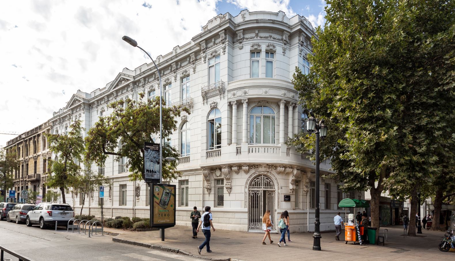 Según encuesta del Colegio de Abogados: Profesores Carlos Peña, Carlos Pizarro e Íñigo de la Maza son destacados como los mejores del país