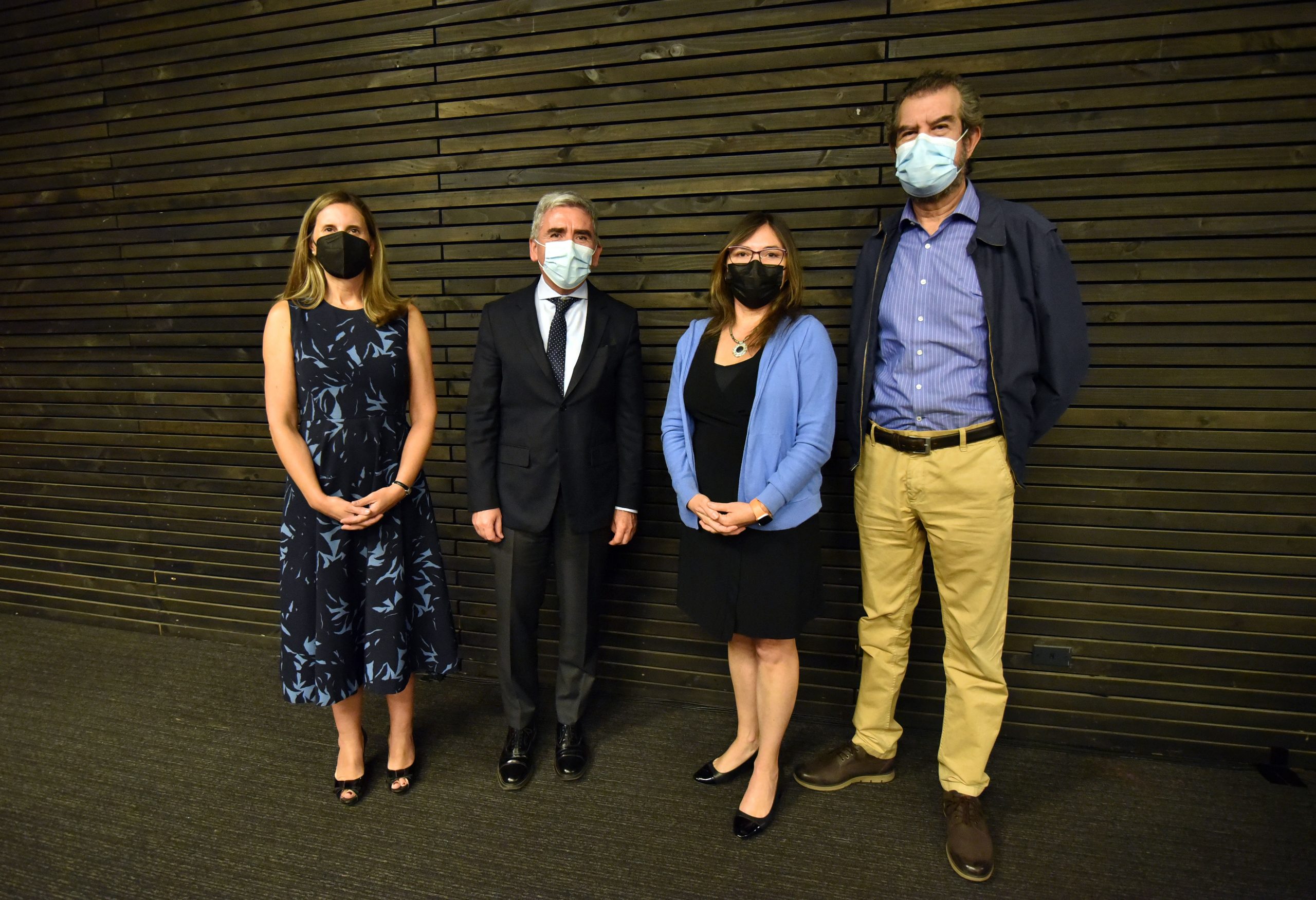 Rector Carlos Peña y académicos Alejandra Matus y Felipe González debatieron sobre libertad de expresión en la Nueva Constitución