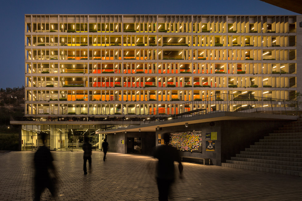 Estudiantes de Administración Pública UDP son finalistas en el Concurso Transparenta 2024