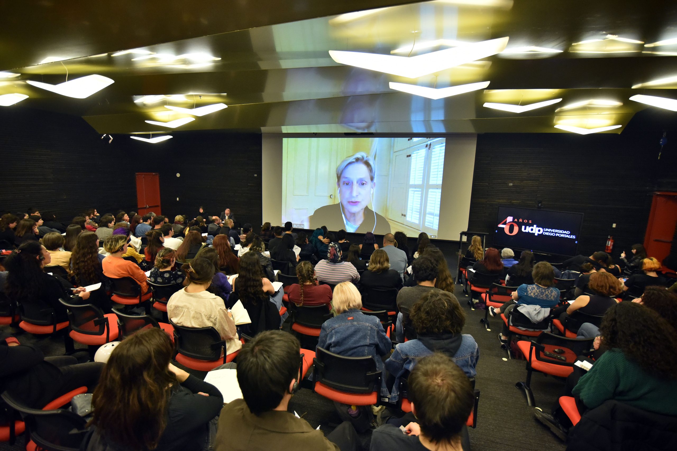 Judith Butler: “El género parece ser el nombre de algo que da miedo e incluso para algunos grupos, es una fuerza de destrucción”