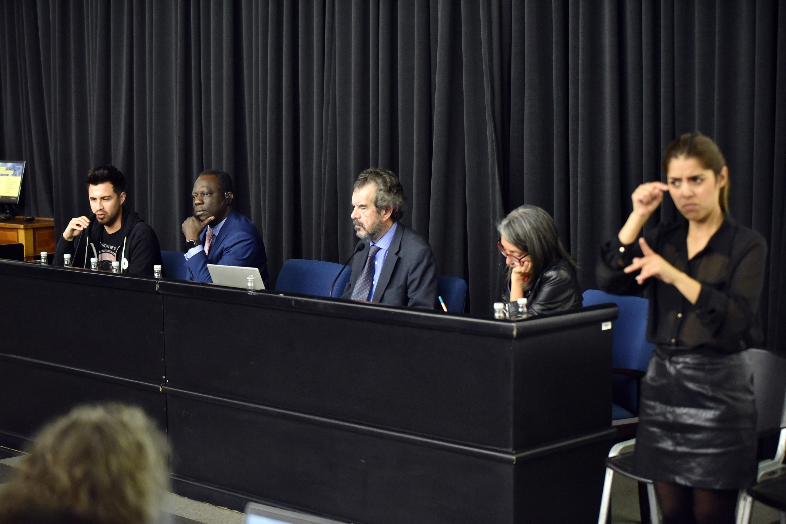 Conferencia sobre derecho a la protesta reunió a representantes de Amnistía Internacional, la ONU, UDP y Gustavo Gatica