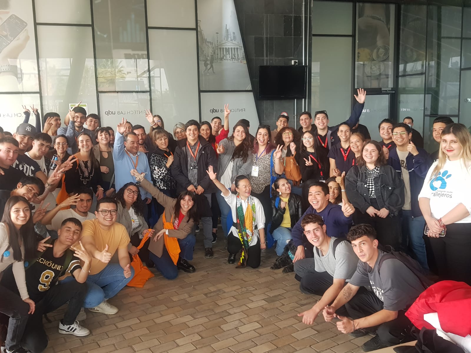 FAE UDP celebra segunda feria de voluntariado en alianza con grandes fundaciones de impacto social