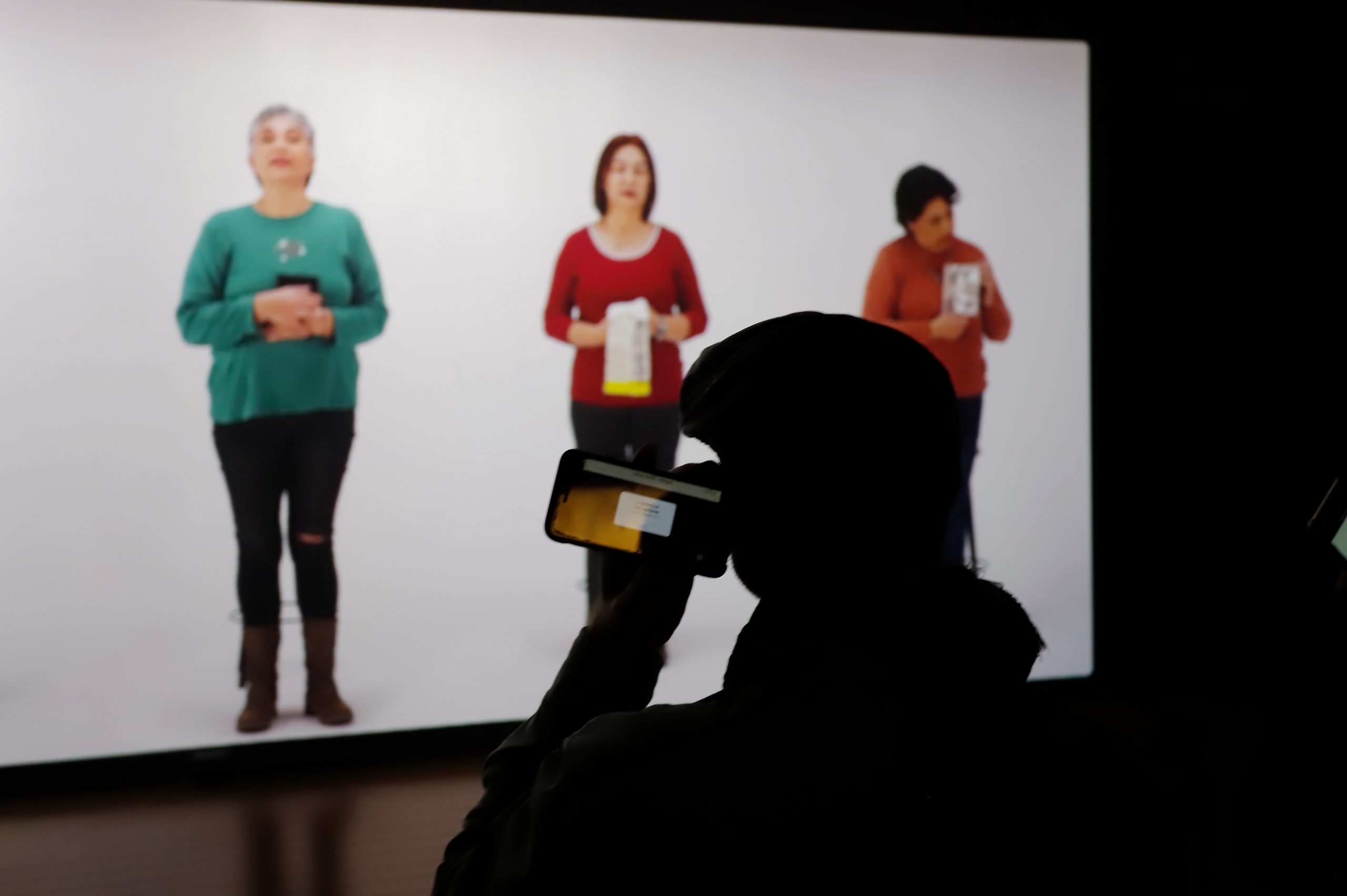 Universidad Diego Portales, Centro Cultural La Moneda y Distil Immersive inauguran muestra en homenaje a adolescentes víctimas de la dictadura