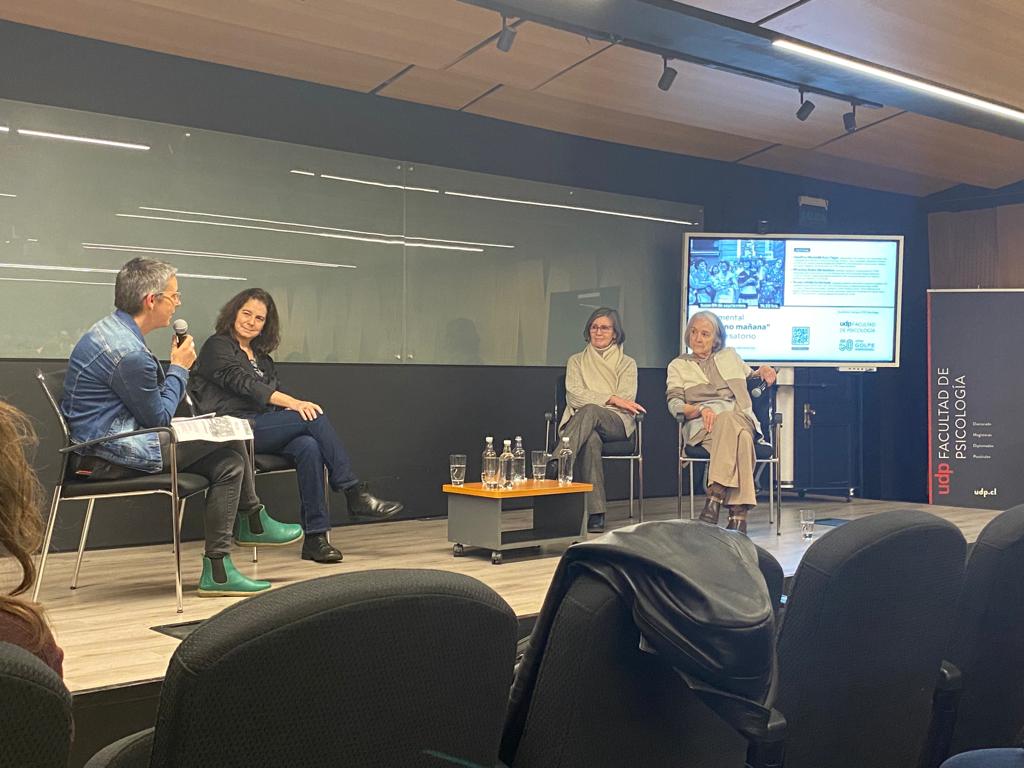 Conversatorio y proyección de 