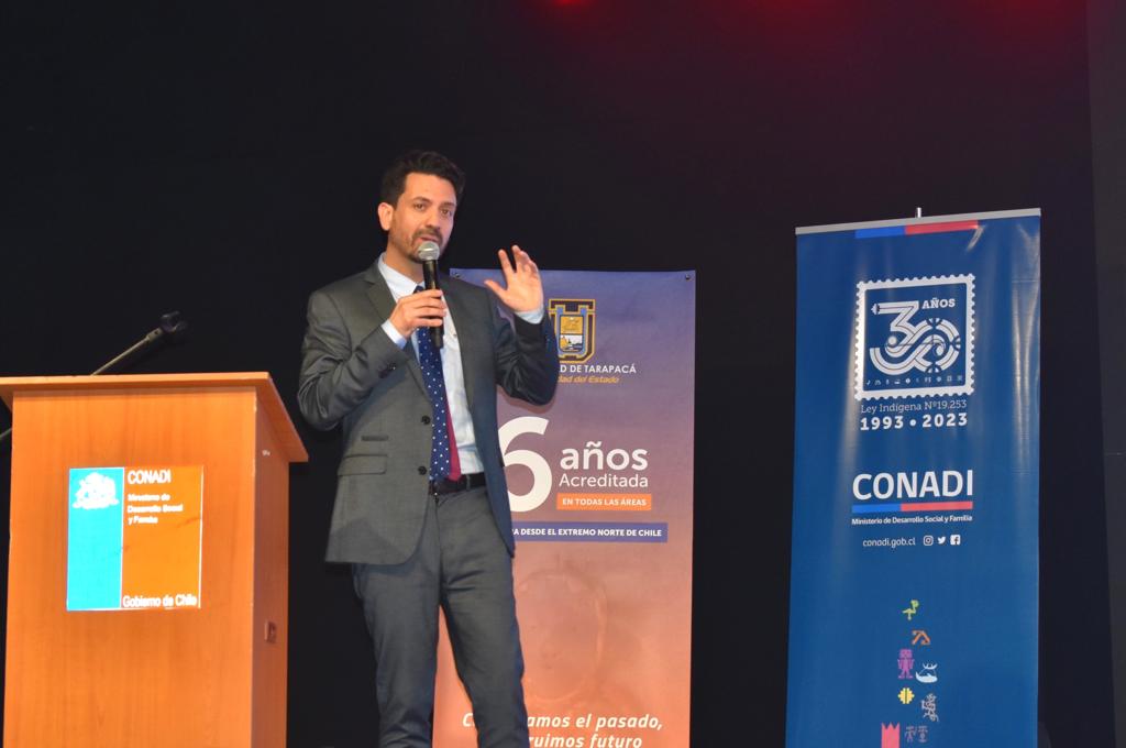 Profesor Cristóbal Carmona participó en el VIII Congreso Internacional de Derecho Indígena desarrollado en Iquique