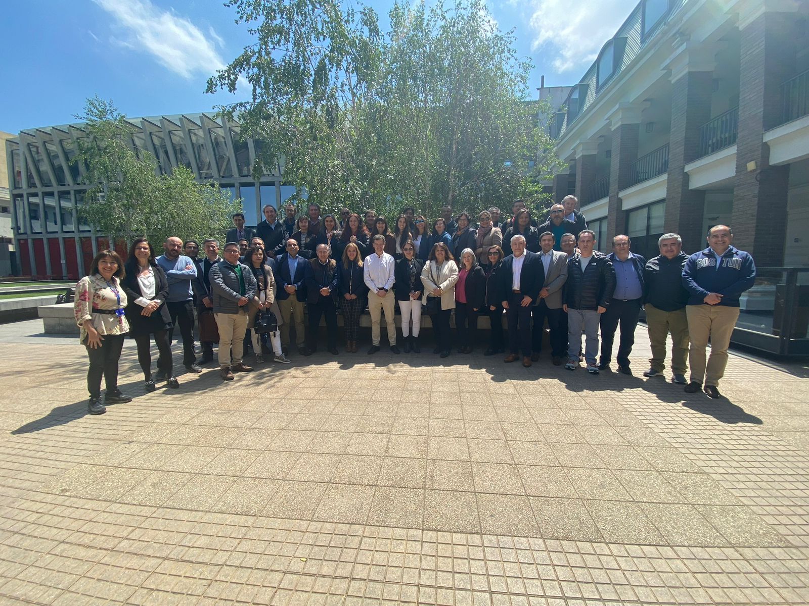 Psicología UDP dicta curso cerrado a directivos de la Superintendencia de Servicios Sanitarios