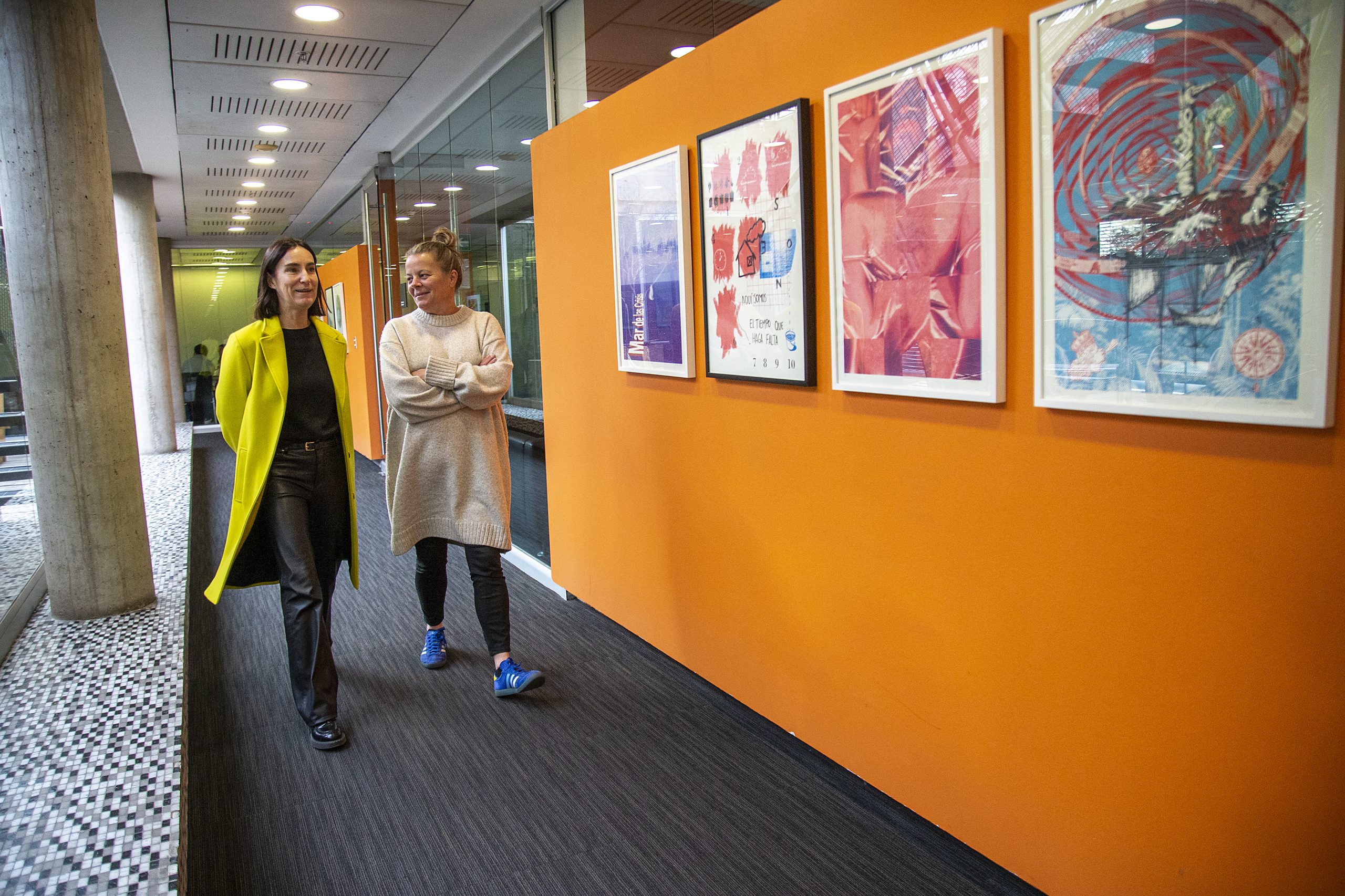 Escuela de Arte UDP concreta convenio de colaboración con Isabel Croxatto Galería