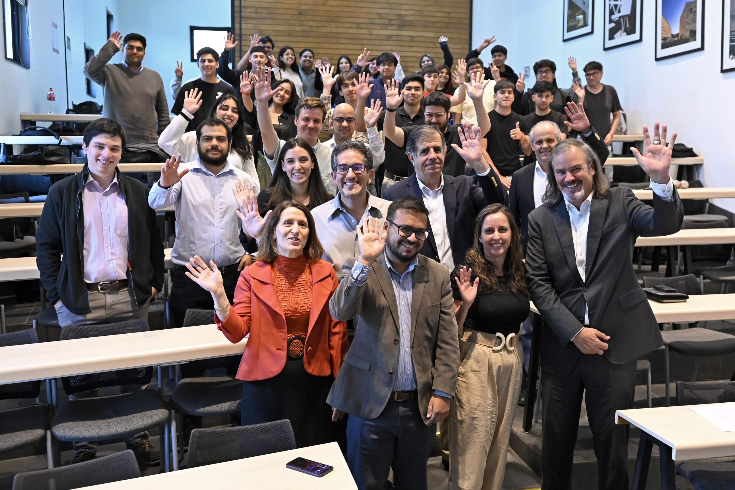 Ciclo Empresa, Gobierno y Sociedad de 2024 culmina con exposición de vicepresidente ejecutivo de Corfo