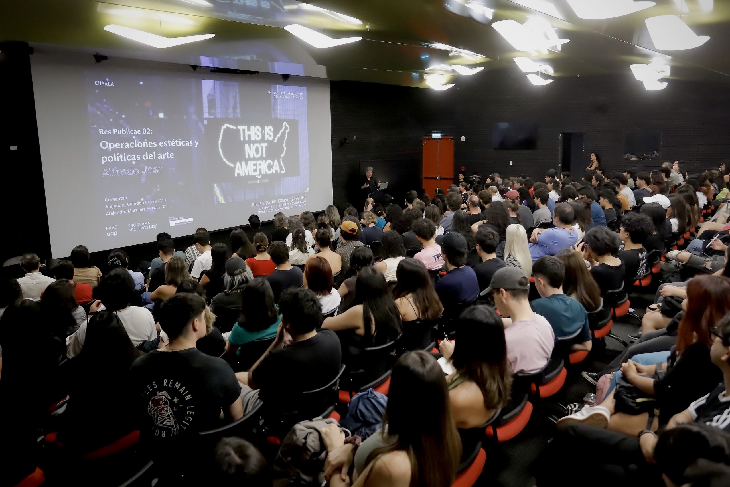 Res Pública 02 I Charla magistral de Alfredo Jaar: Operaciones estéticas y políticas del arte