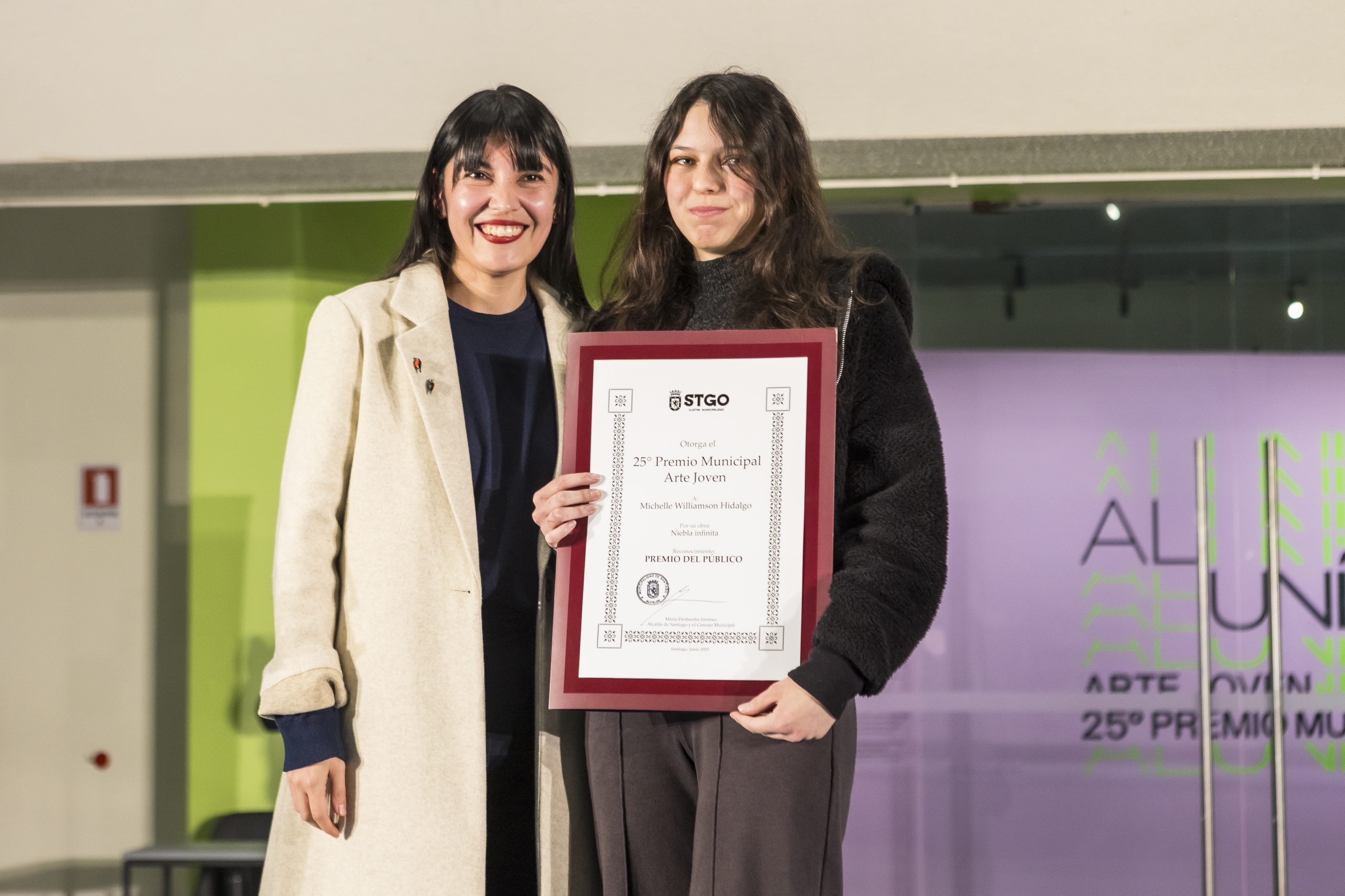 Estudiante de la Escuela de Arte UDP fue reconocida en el 25° Premio Municipal Arte Joven