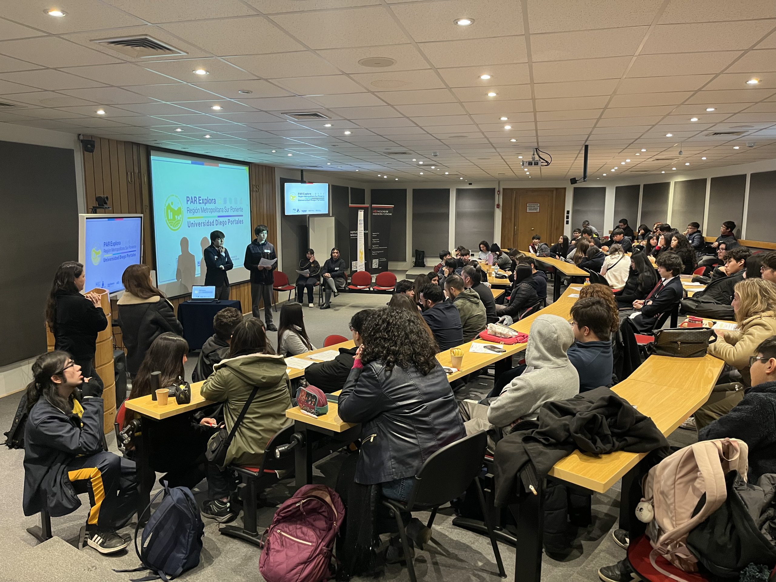 Explora Sur Poniente desarrolló masivos encuentros de estudiantes en La Cisterna, Maipú y Santiago