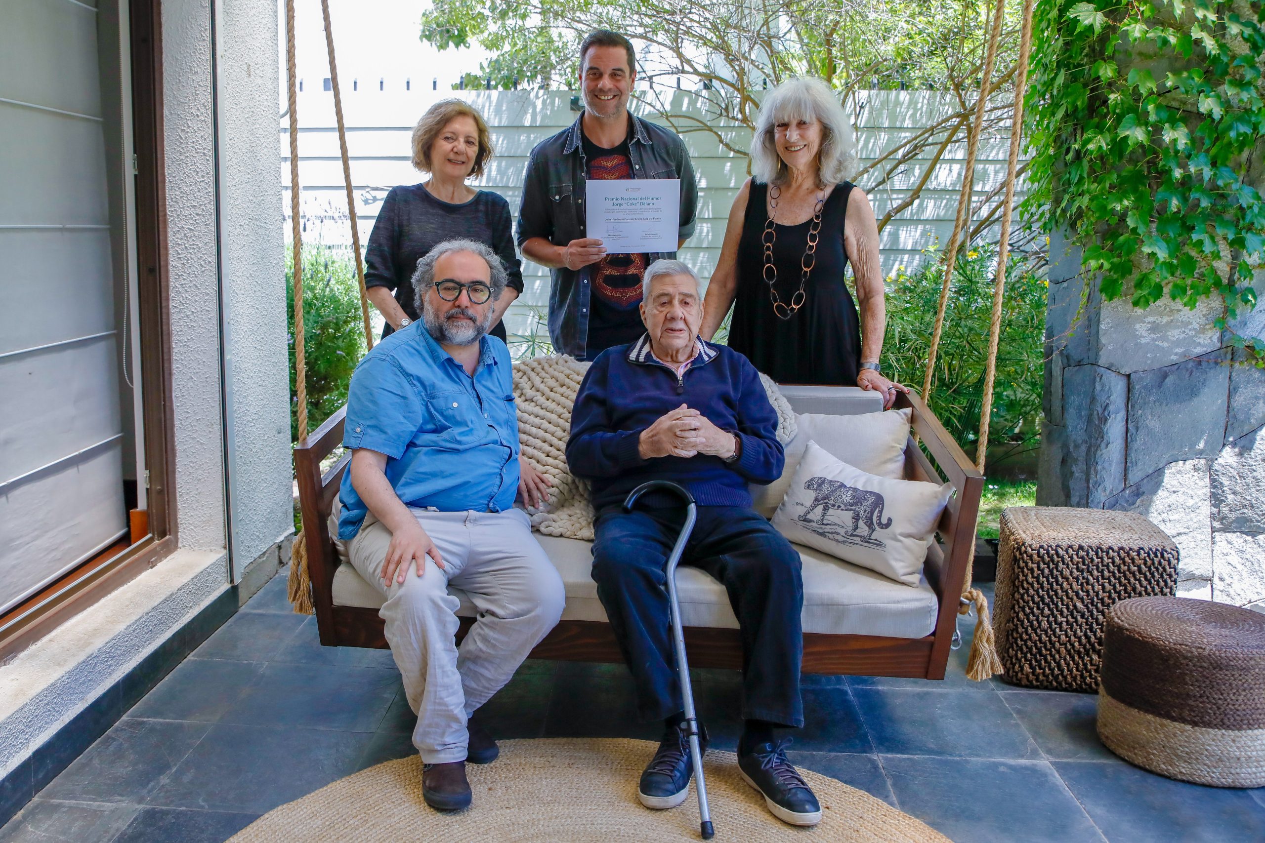 Julio Jung es reconocido con Premio Nacional de Humor UDP 2025