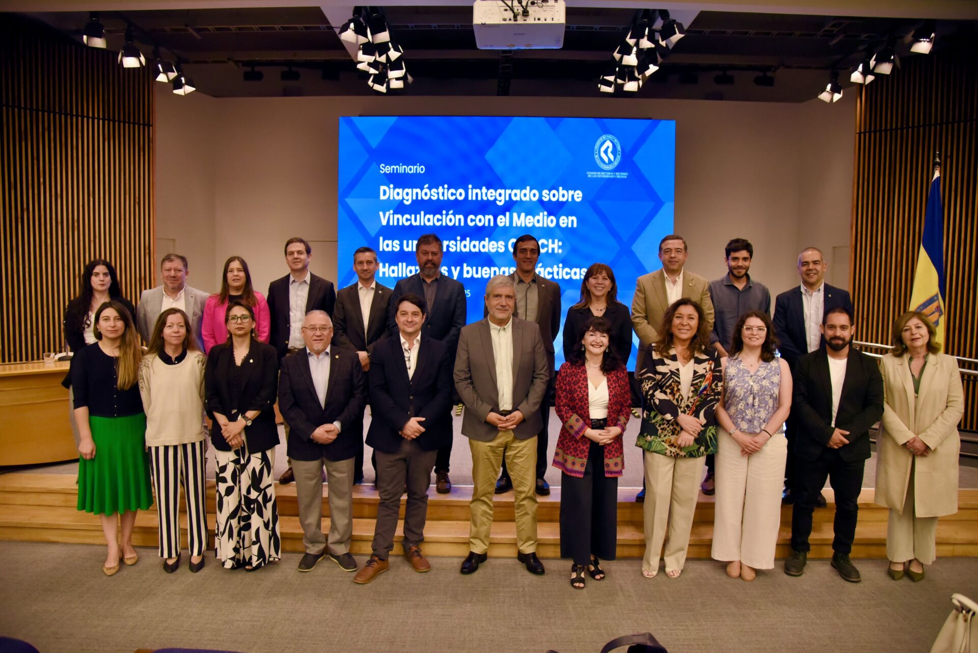 Director de Vinculación con el Medio UDP es reelecto en directiva de comisión del CRUCH