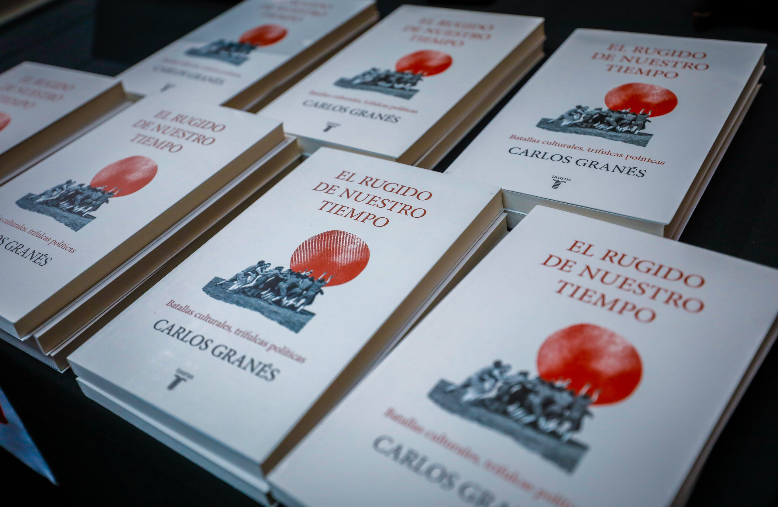 Antropólogo Carlos Granés presentó su nuevo libro en la UDP